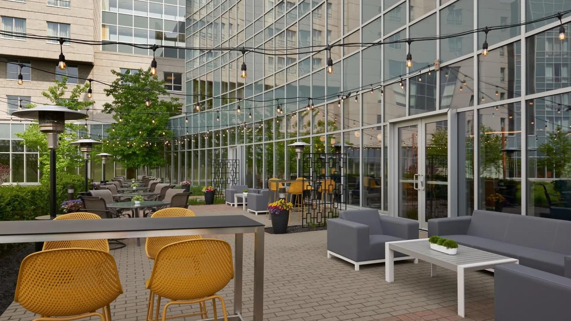 Residence Inn By Marriott Calgary Airport 4*,  Canada