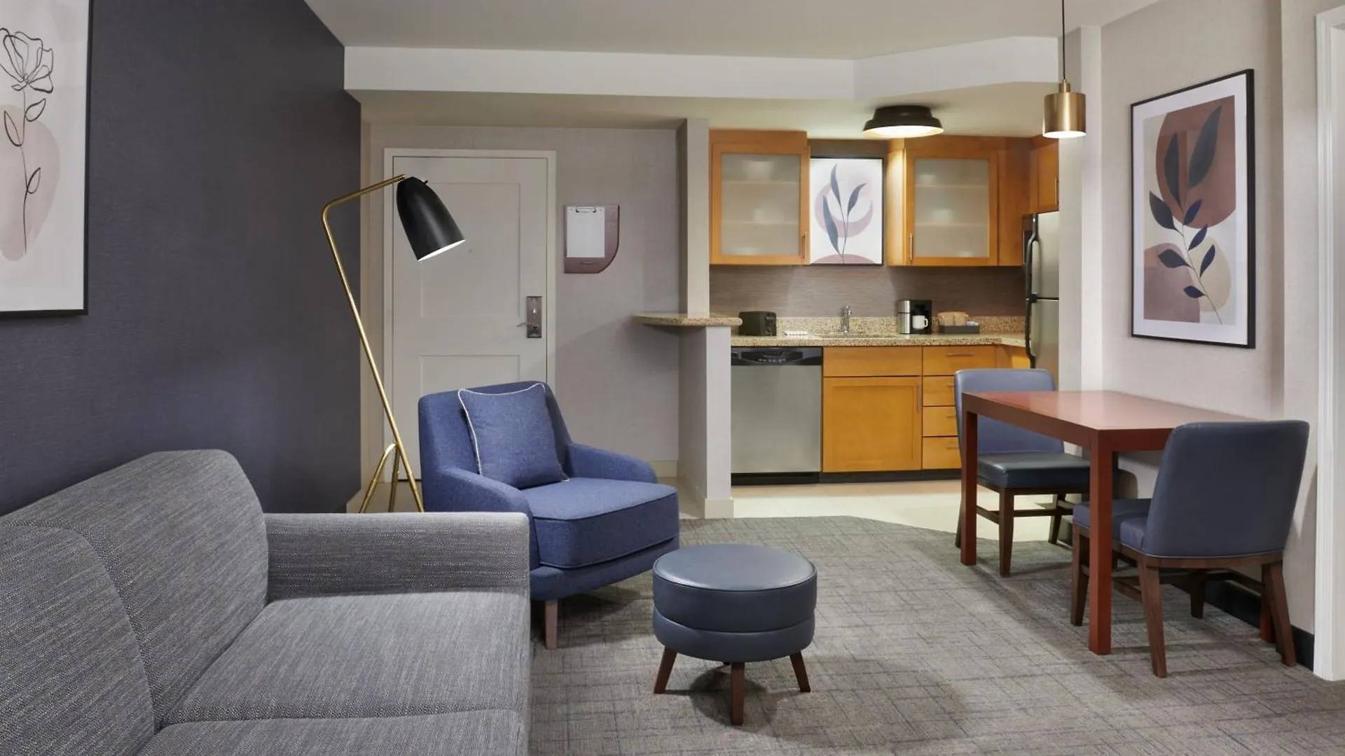 Hotel Residence Inn By Marriott Calgary Airport